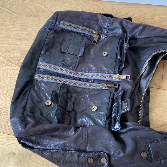 MATT & NAT Vegan Hobo Purse - Picture 4 of 12